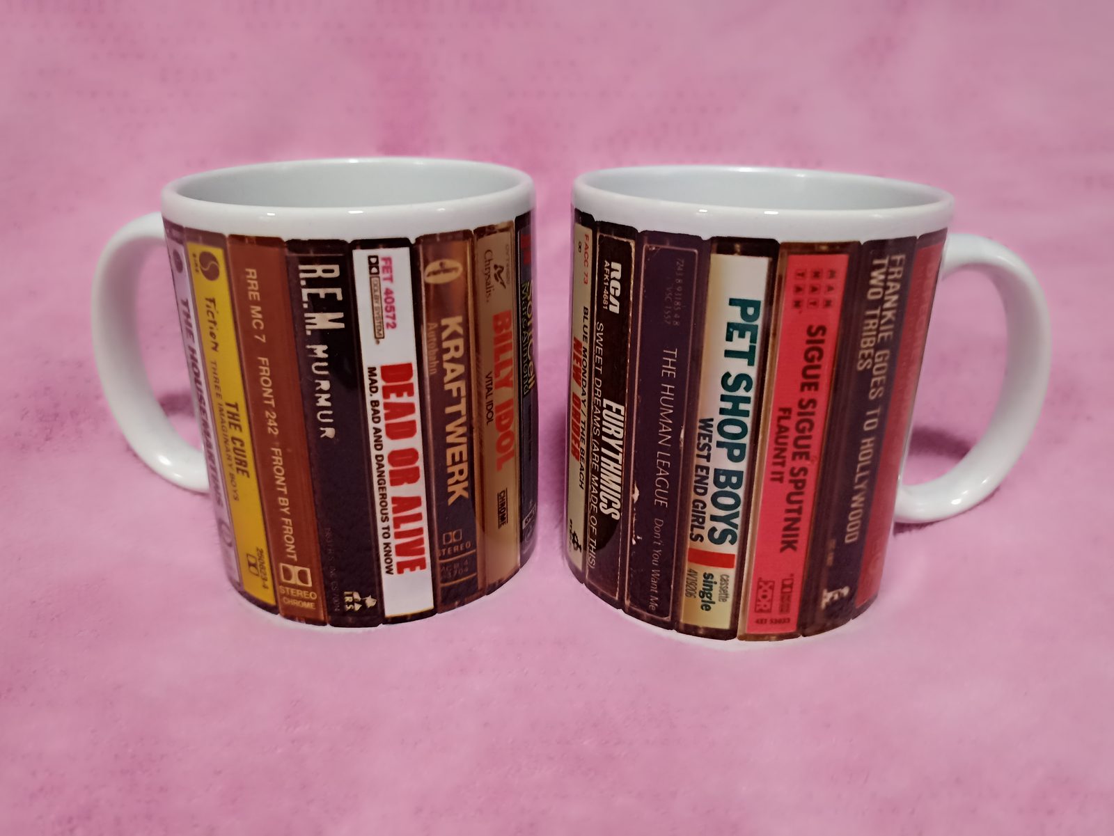 80-as évek kazettás zenés bögre páros – R.E.M., Pet Shop Boys