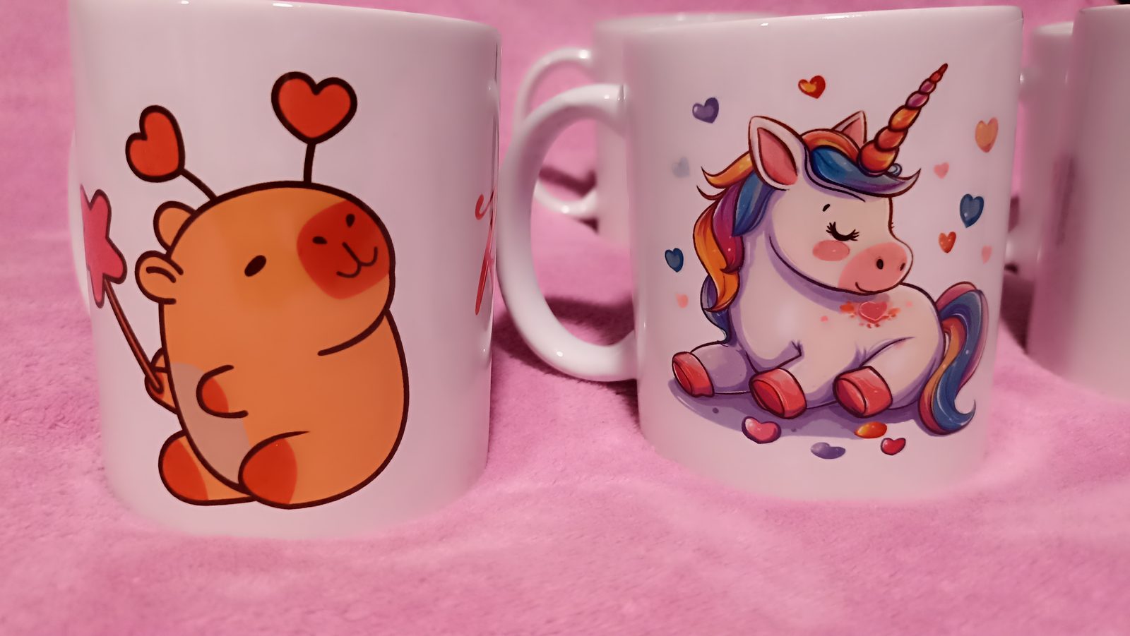 Capybara szíves és unikornisos bögre páros