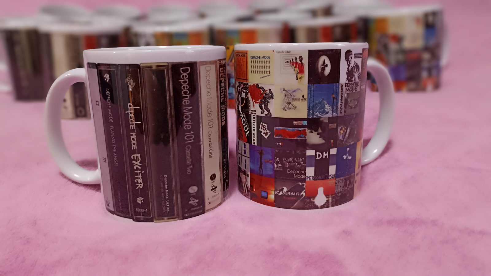 Depeche Mode kazettás és albumborítós rajongói bögrék