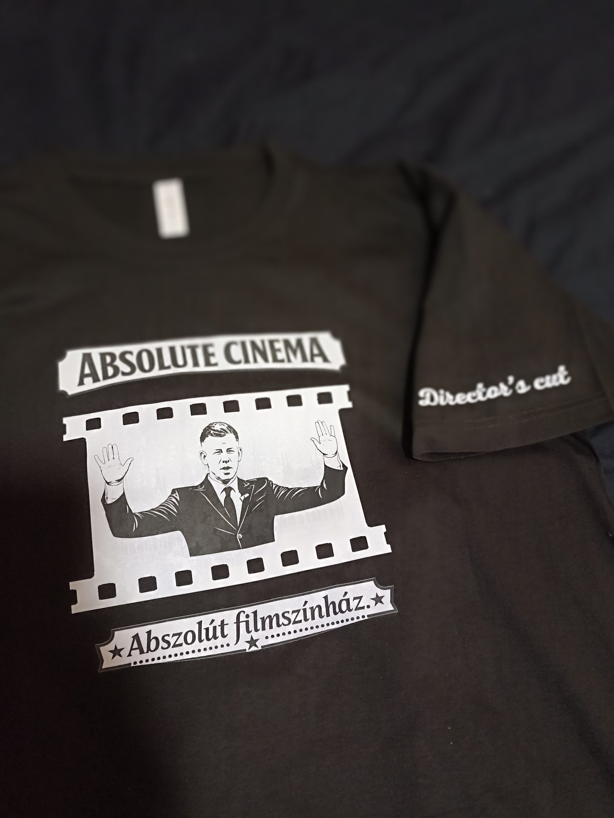 Absolute Cinema filmszínházi céges fekete póló